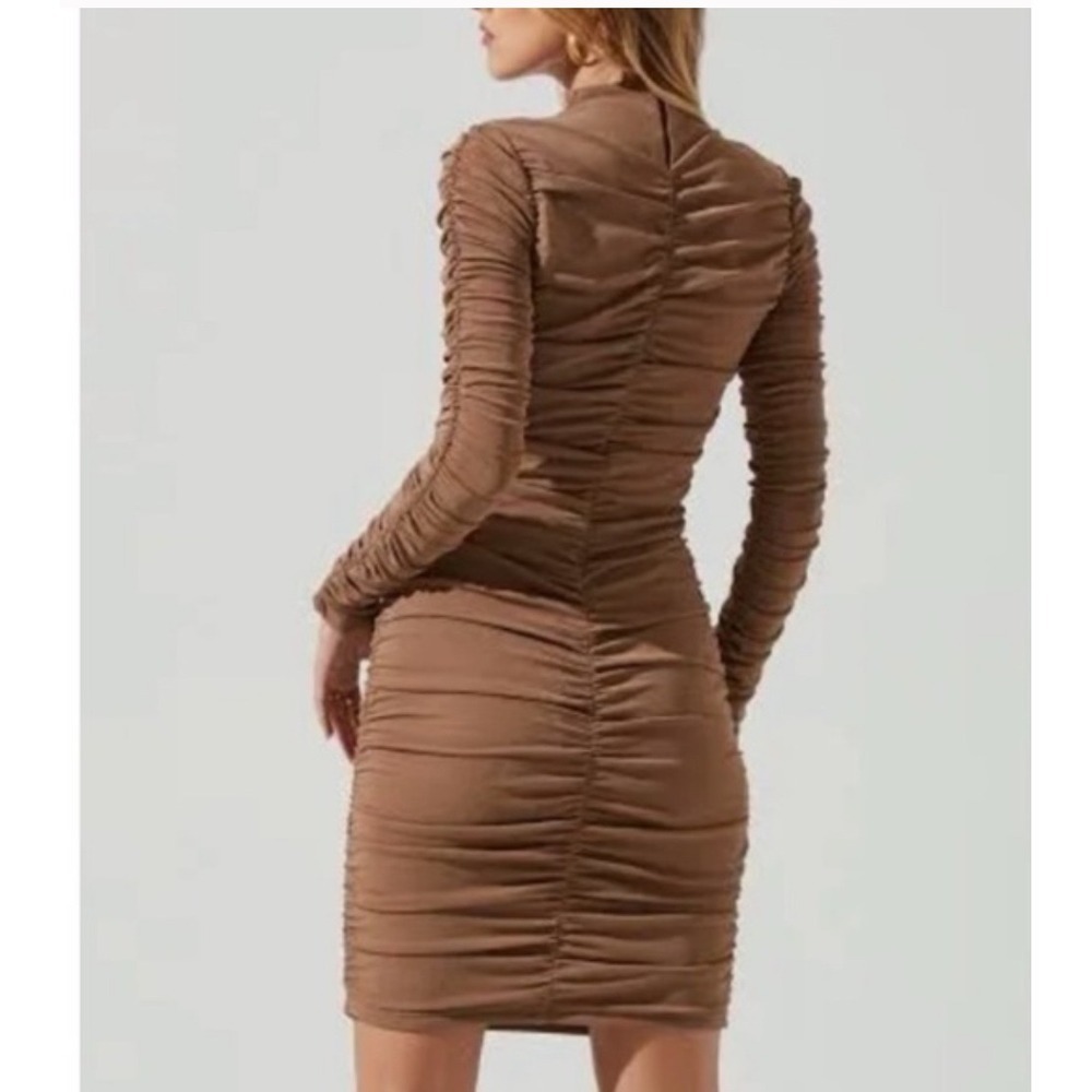 ASTR The Label Ruched Mock Neck Long Sleeve Bodycon Mini Dress Tan Size M - Picture 2 of 8